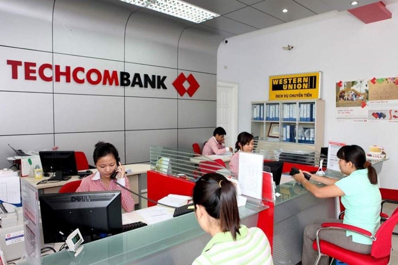Techcombank tại Hà Nội làm việc vào thứ Bảy